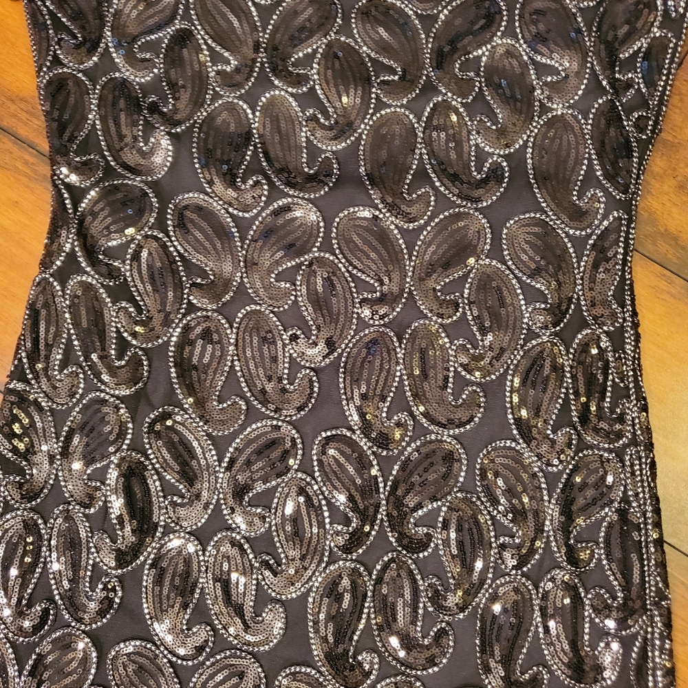 Dress - Picture 2 of 2